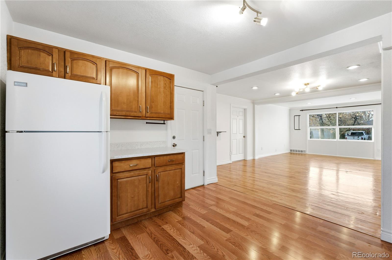 MLS Image #8 for 860  lansing street,aurora, Colorado