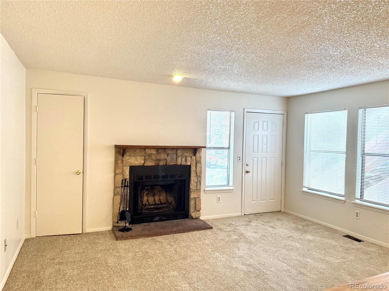 MLS Image #2 for 910 s dawson way 3,aurora, Colorado