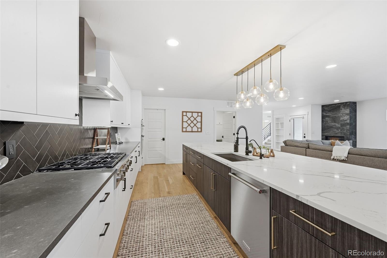 MLS Image #14 for 2757 s steele street,denver, Colorado