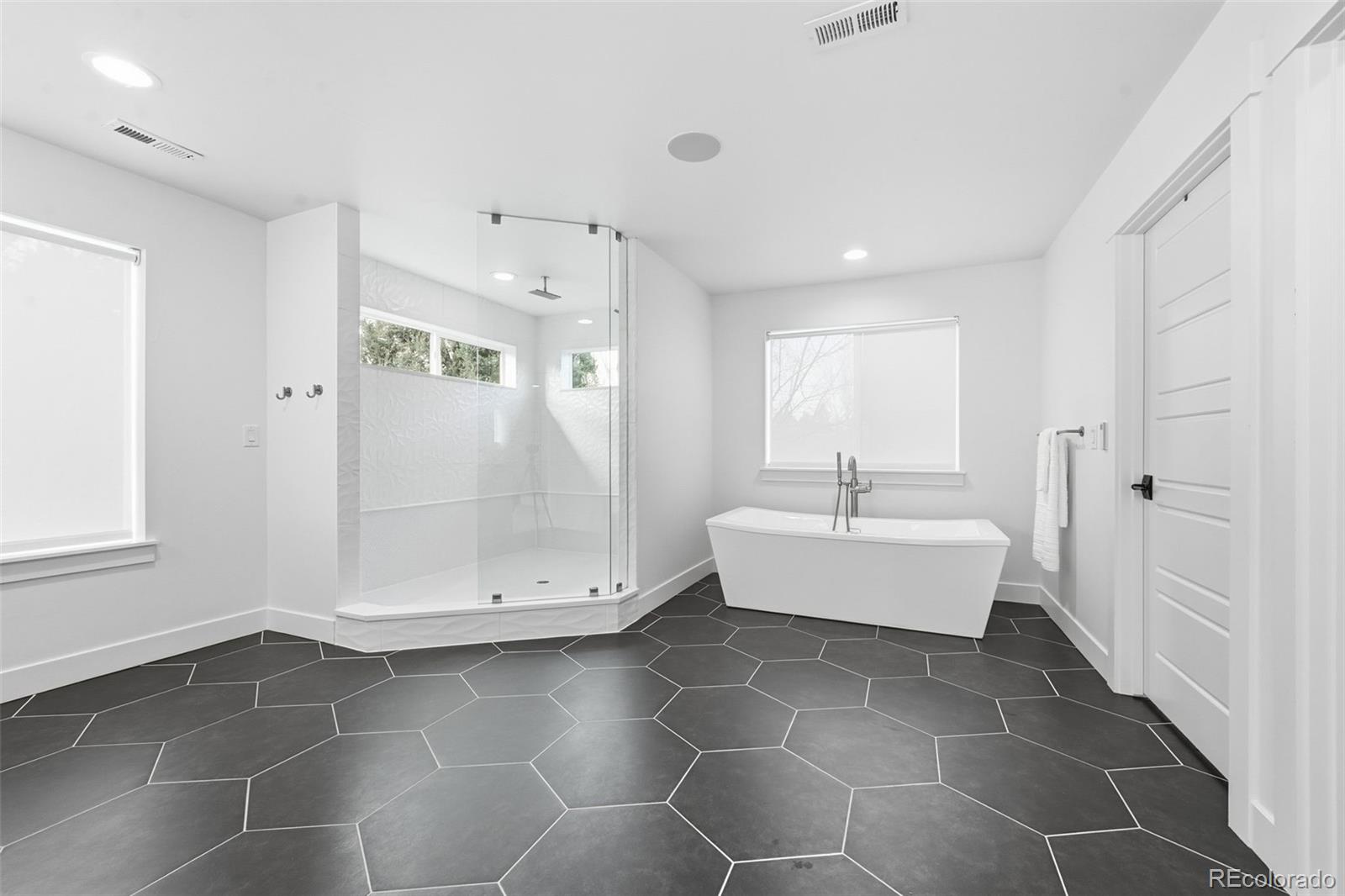 MLS Image #35 for 2757 s steele street,denver, Colorado
