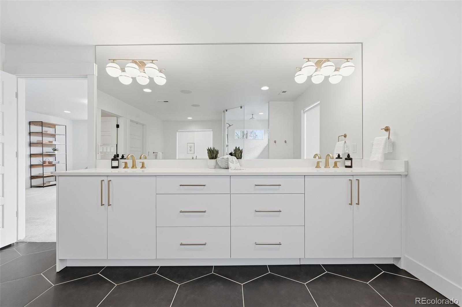 MLS Image #36 for 2757 s steele street,denver, Colorado