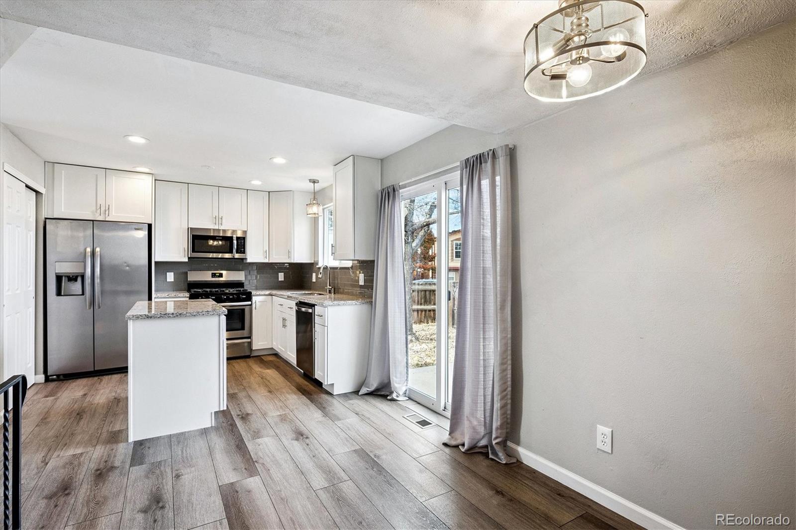 MLS Image #11 for 15067  andrews drive,denver, Colorado