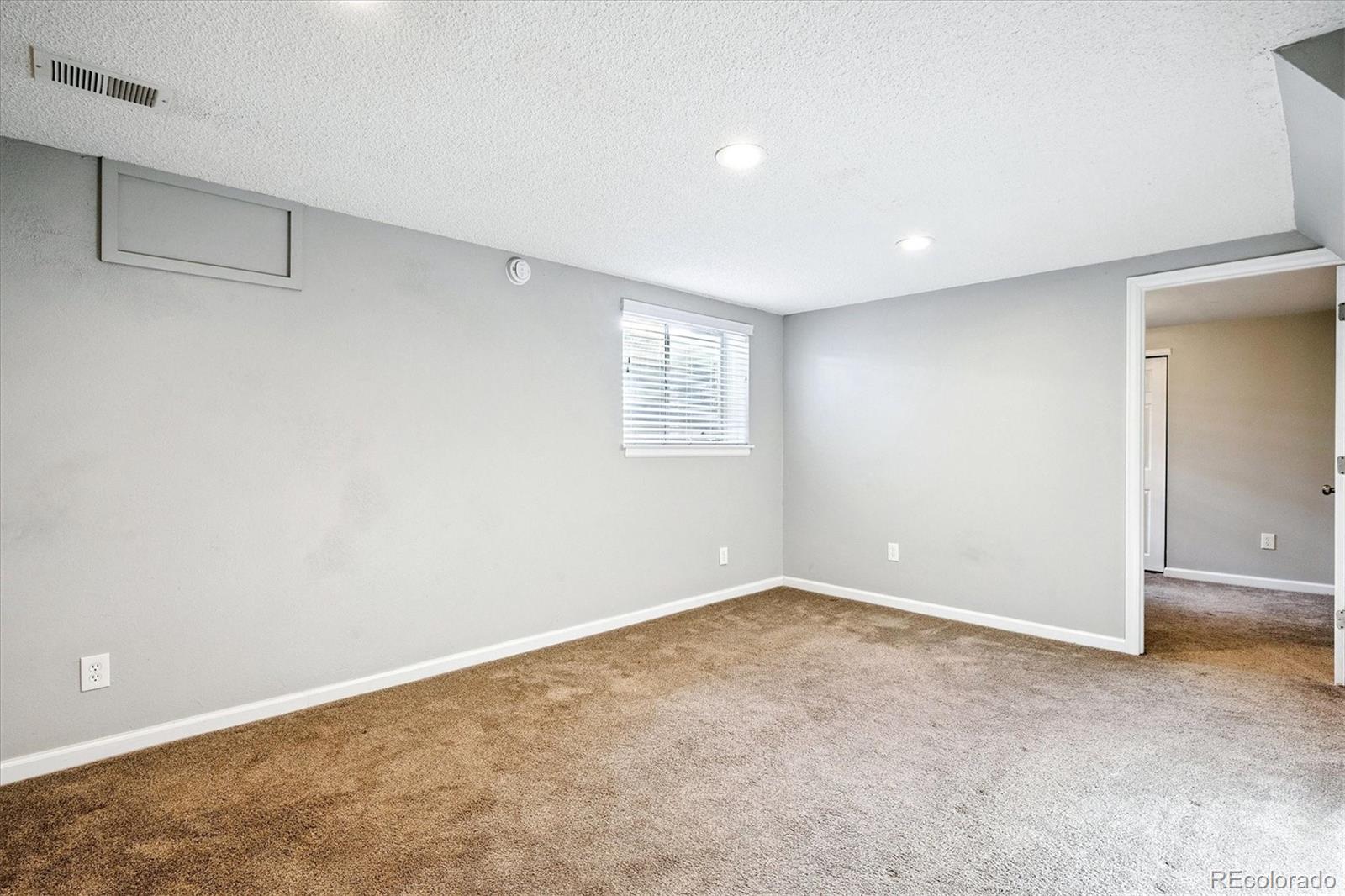 MLS Image #24 for 15067  andrews drive,denver, Colorado