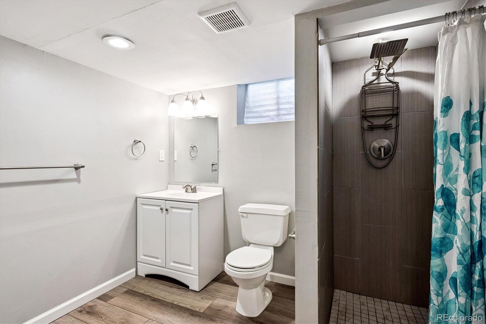 MLS Image #25 for 15067  andrews drive,denver, Colorado