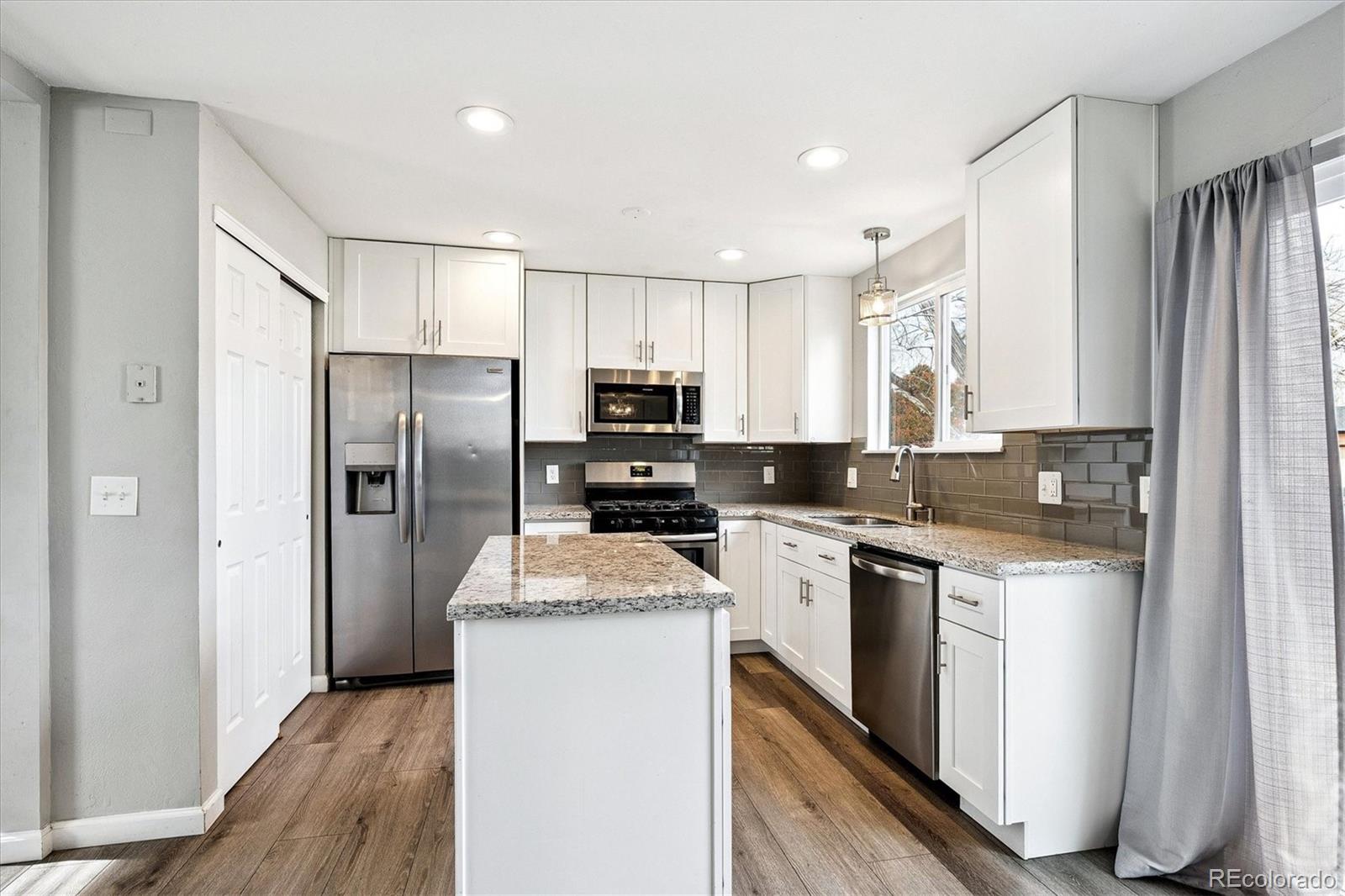 MLS Image #8 for 15067  andrews drive,denver, Colorado