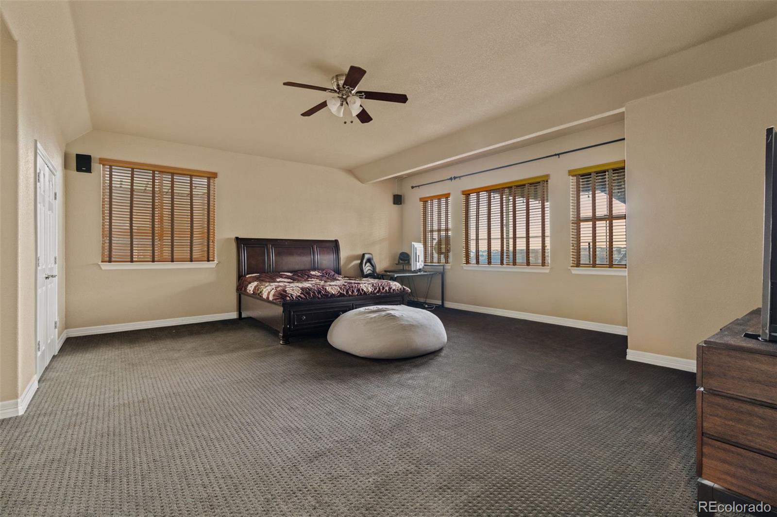 MLS Image #38 for 26656 e peakview drive,aurora, Colorado