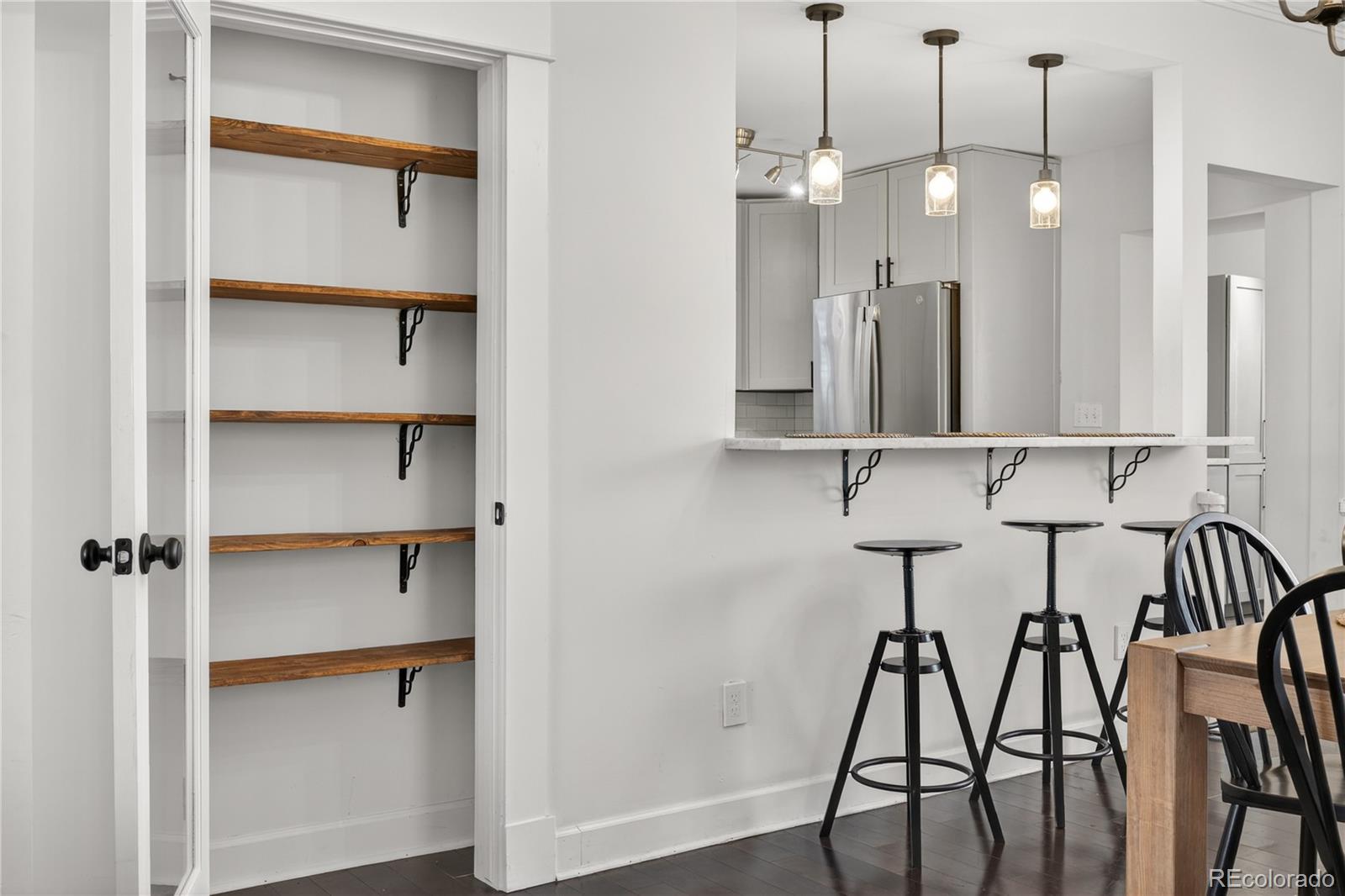 MLS Image #10 for 426 s lincoln street,denver, Colorado