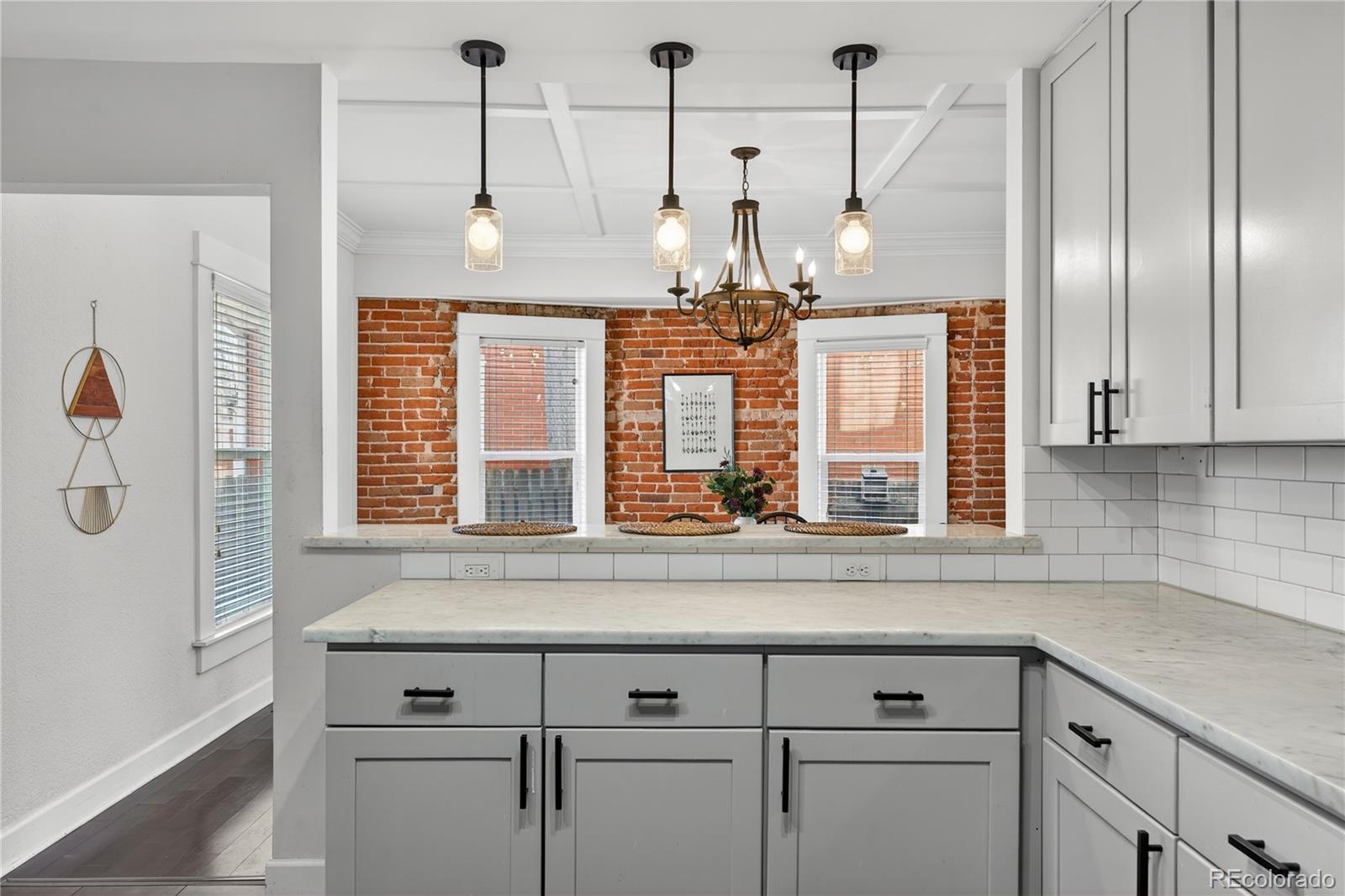 MLS Image #15 for 426 s lincoln street,denver, Colorado