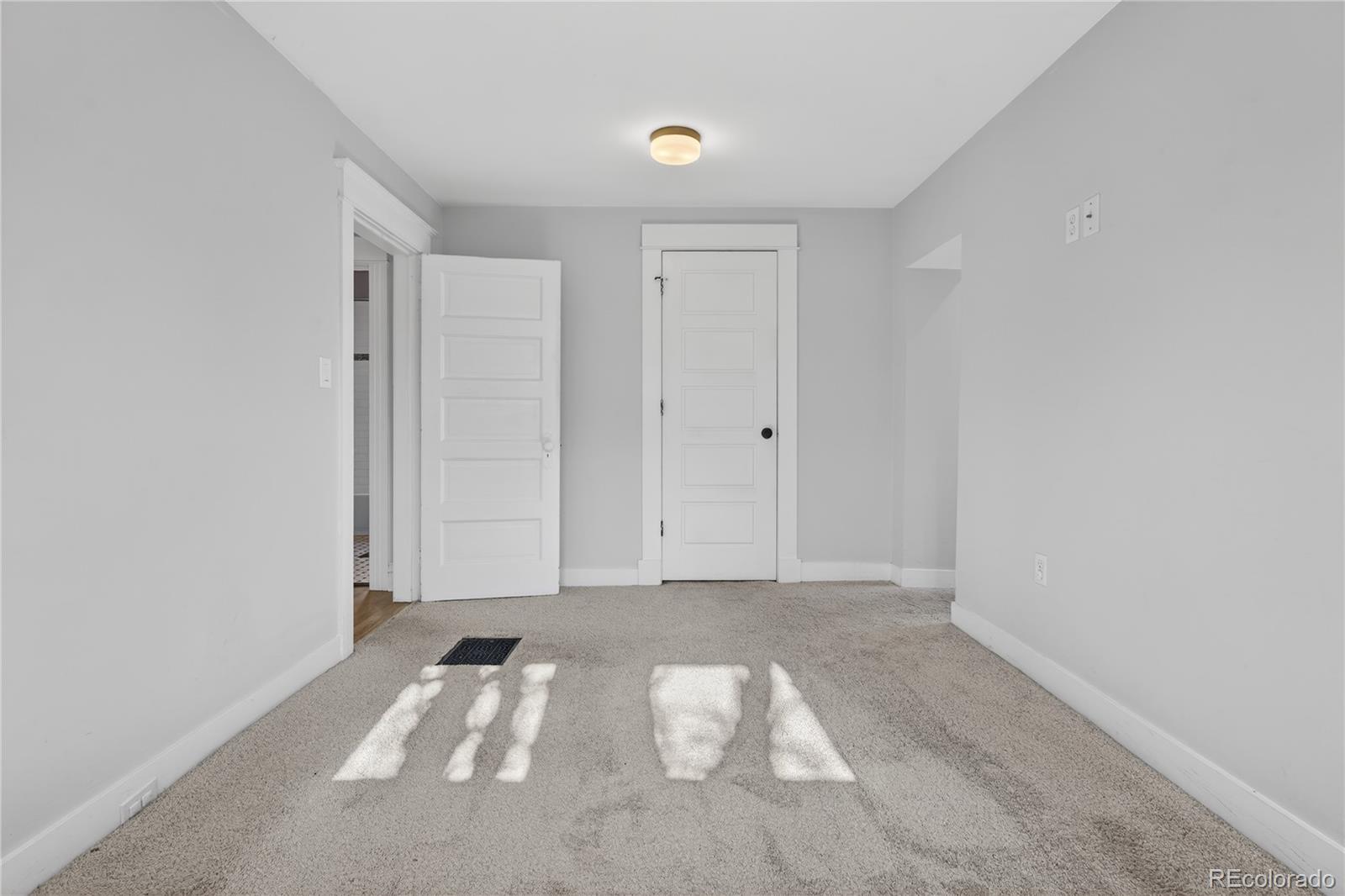 MLS Image #28 for 426 s lincoln street,denver, Colorado