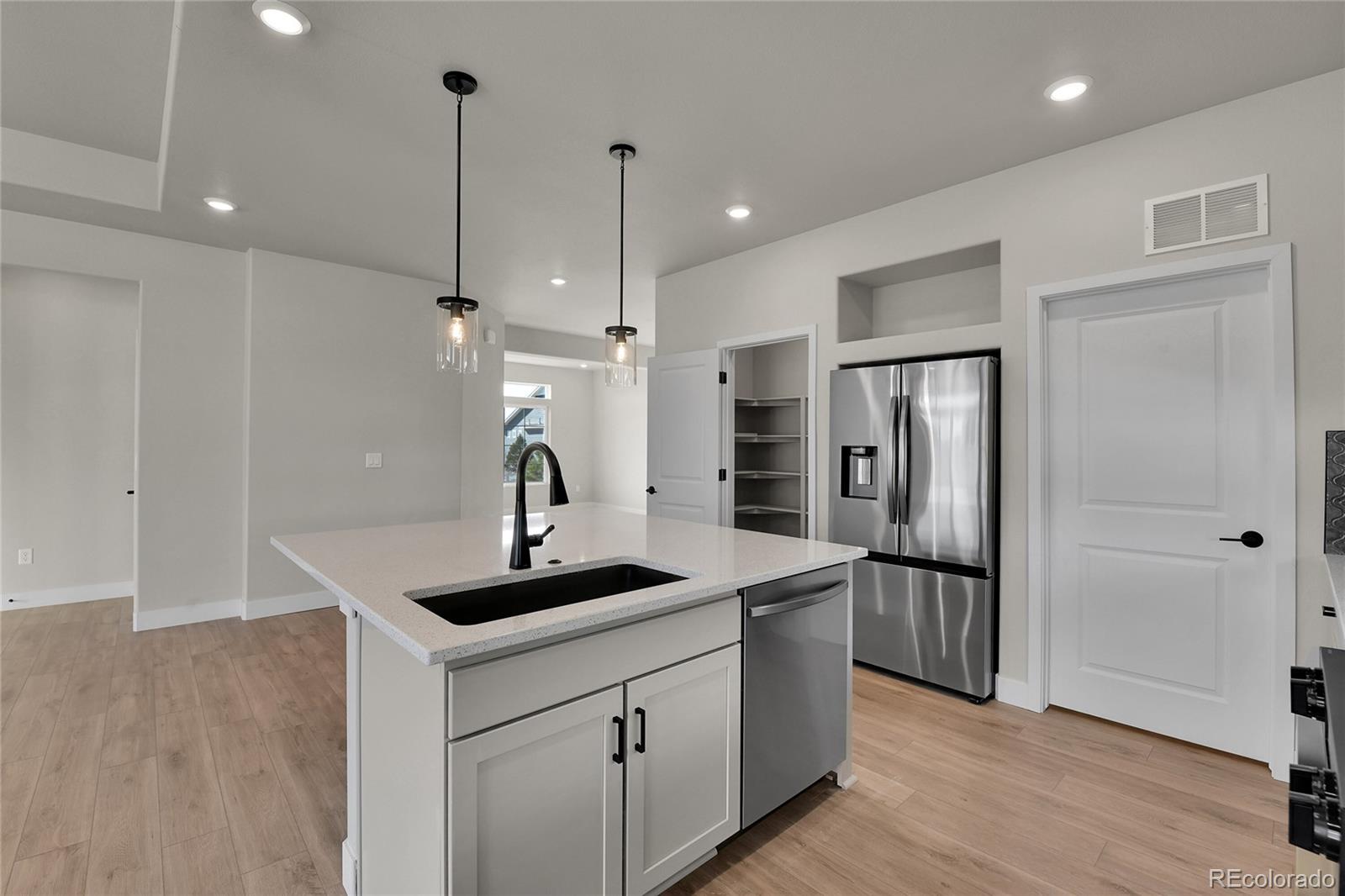 MLS Image #6 for 4924 n picadilly court,aurora, Colorado