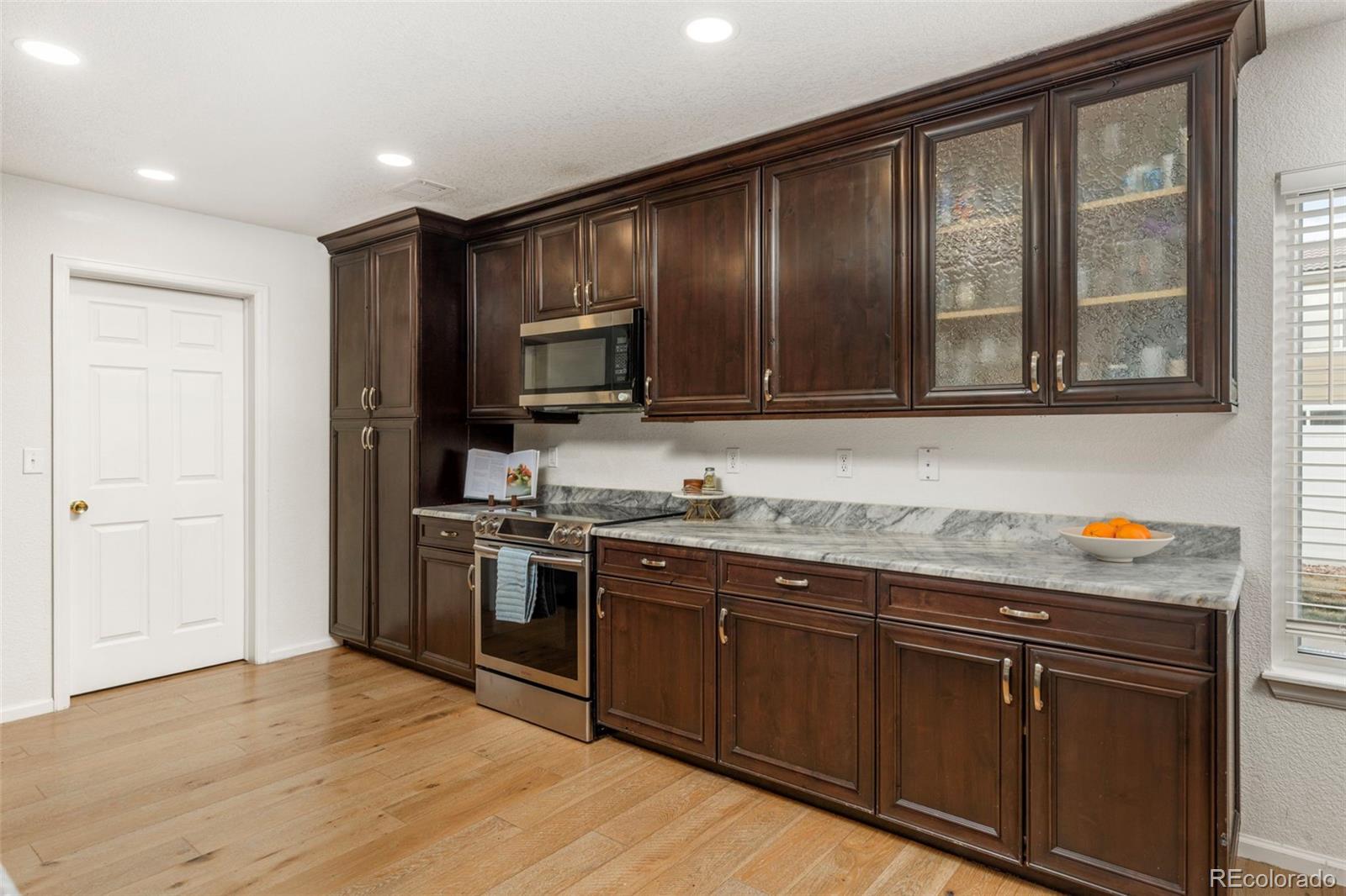 MLS Image #10 for 18869 e 52nd avenue,denver, Colorado