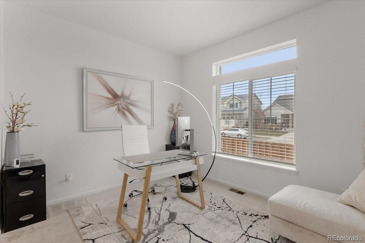 MLS Image #10 for 26268 e 3rd avenue,aurora, Colorado