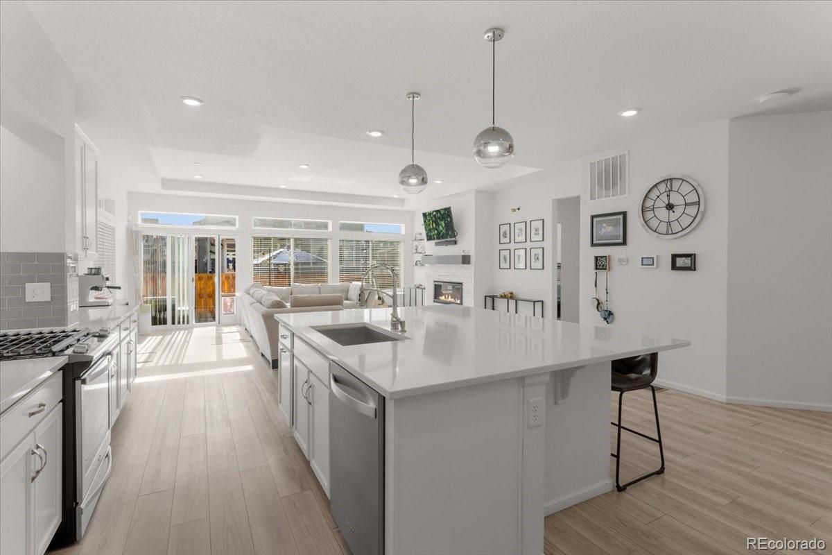 MLS Image #8 for 26268 e 3rd avenue,aurora, Colorado