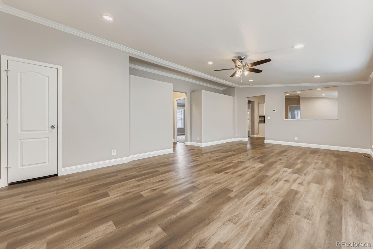 MLS Image #10 for 8048 n jasmine street,dupont, Colorado