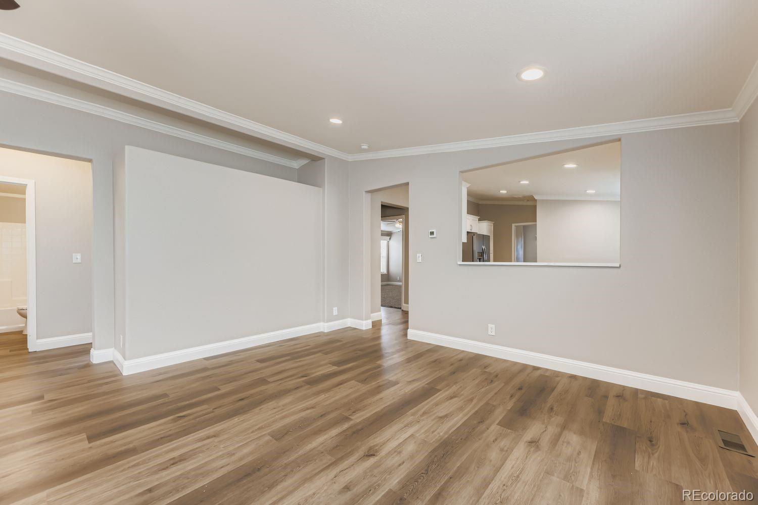 MLS Image #14 for 8048 n jasmine street,dupont, Colorado