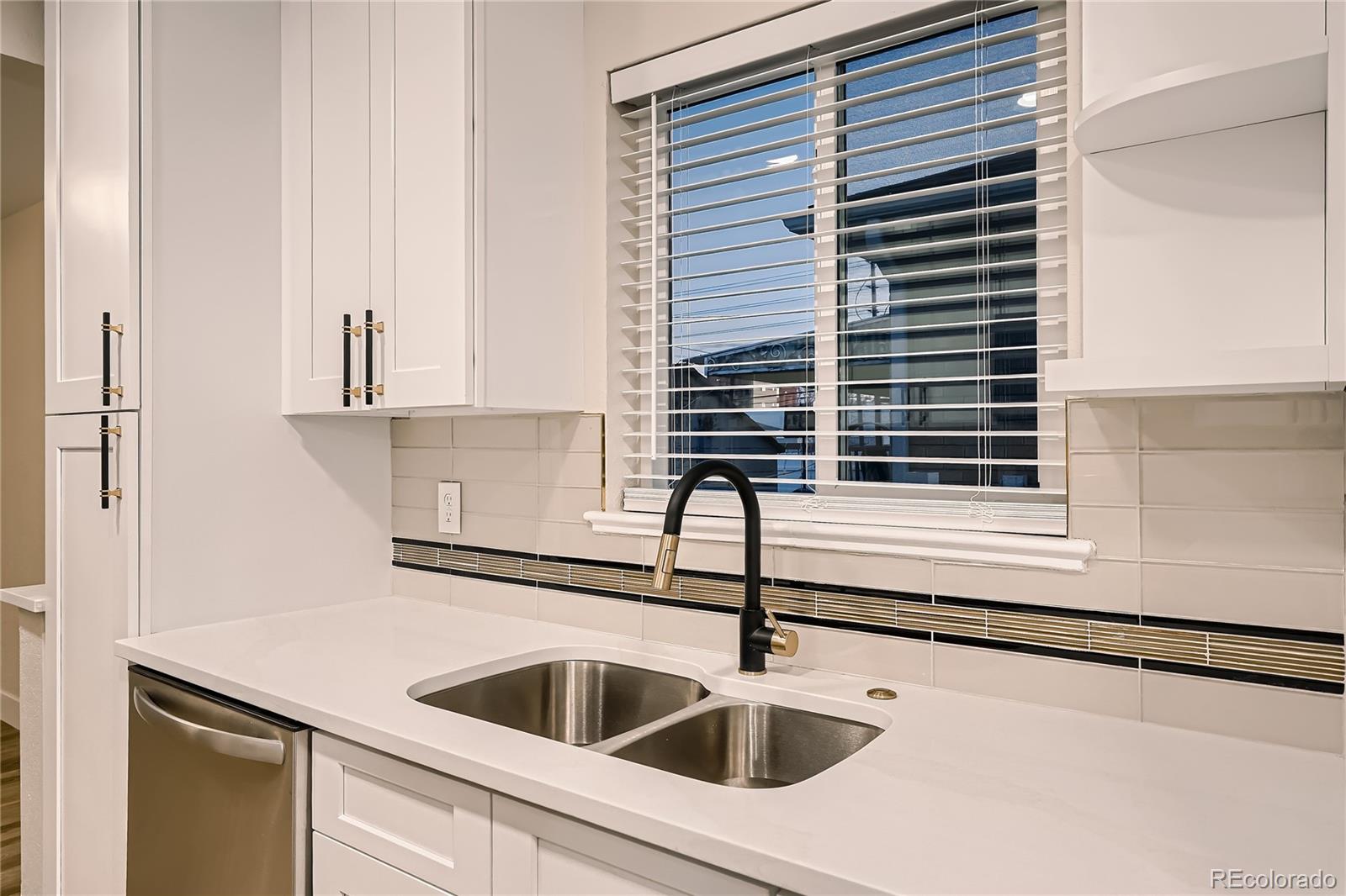 MLS Image #8 for 3520  dahlia street,denver, Colorado