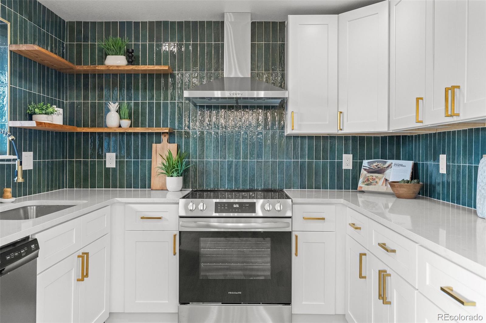 MLS Image #11 for 8720 w alaska place,lakewood, Colorado