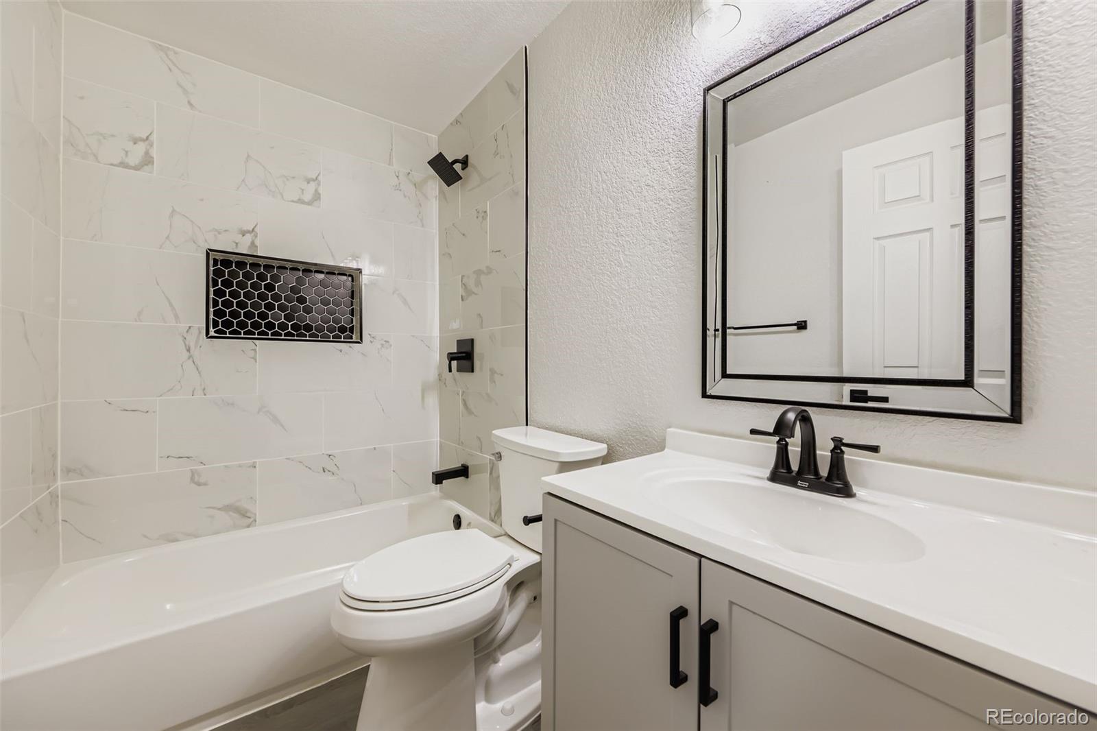 MLS Image #14 for 8566  cody court,arvada, Colorado