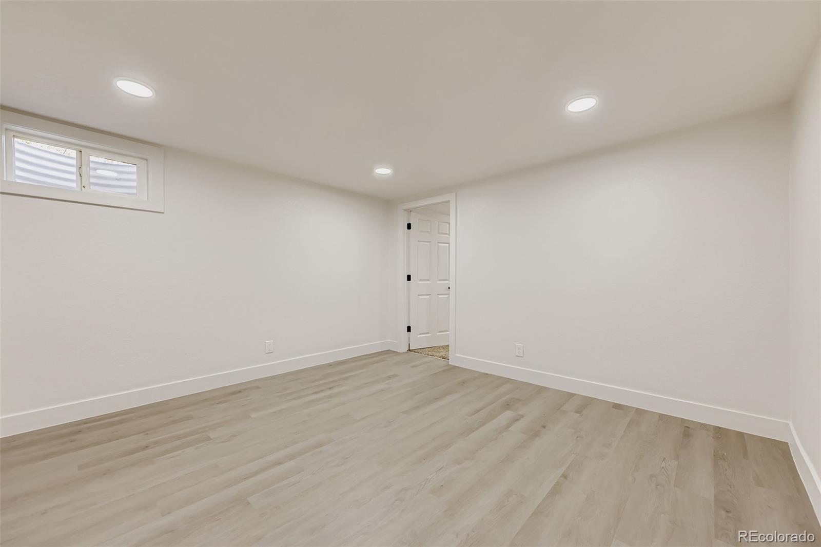 MLS Image #16 for 8566  cody court,arvada, Colorado