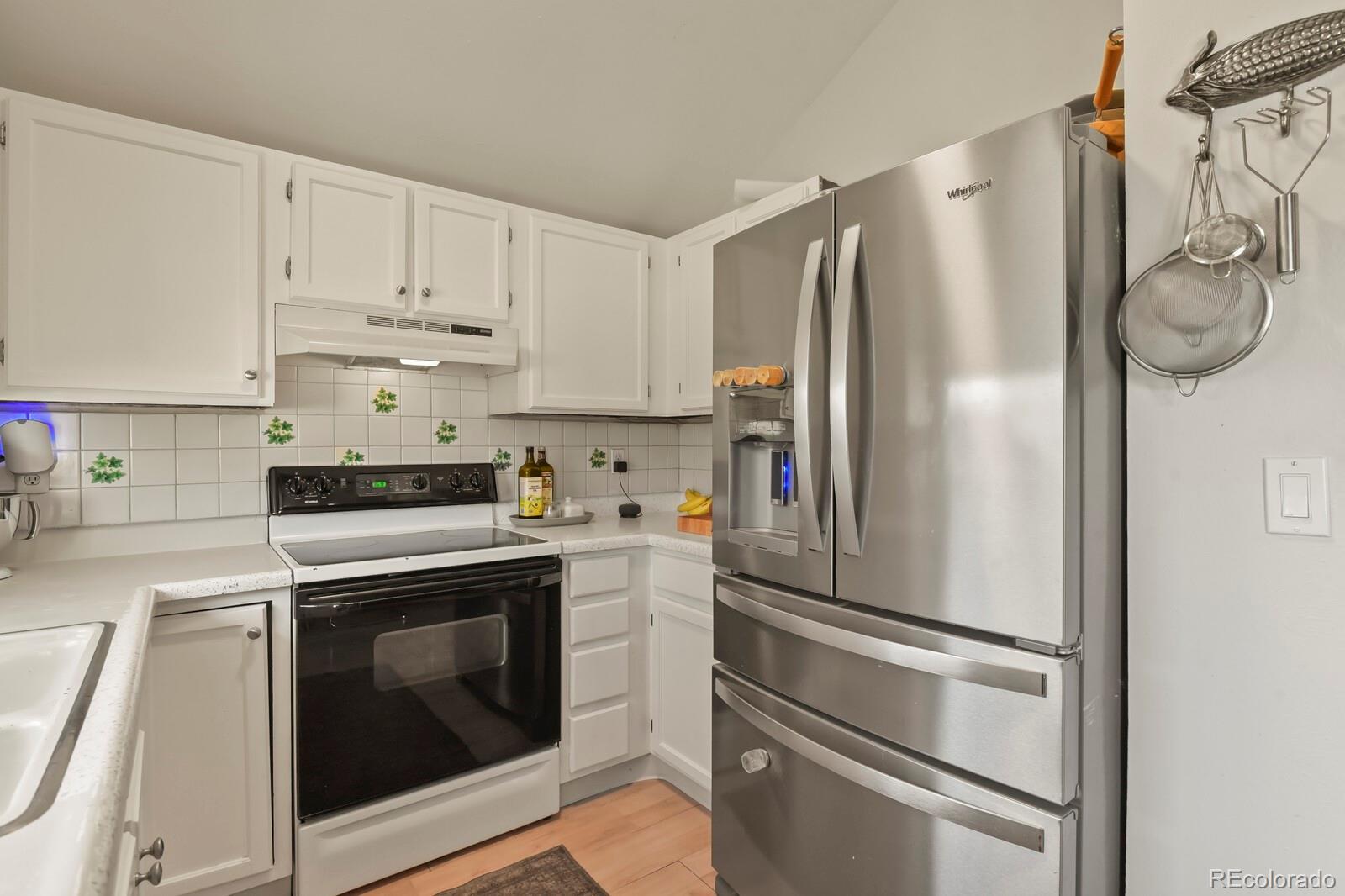 MLS Image #12 for 11991 e cornell circle,aurora, Colorado