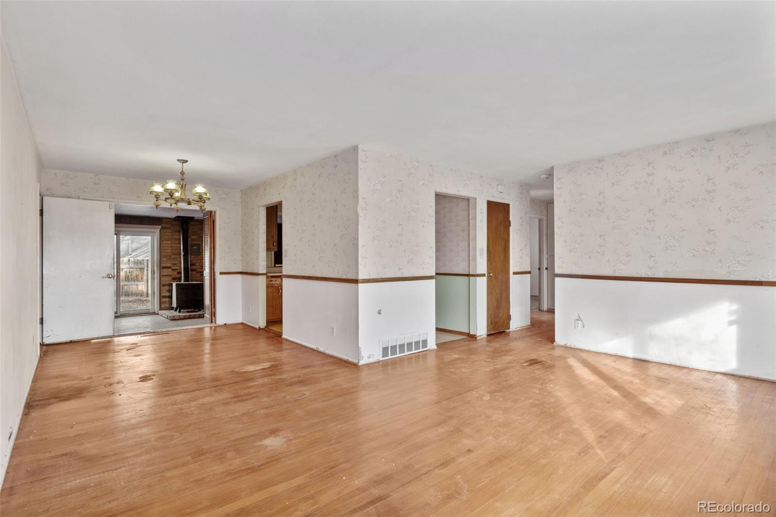 MLS Image #4 for 1522  kingsley drive,colorado springs, Colorado
