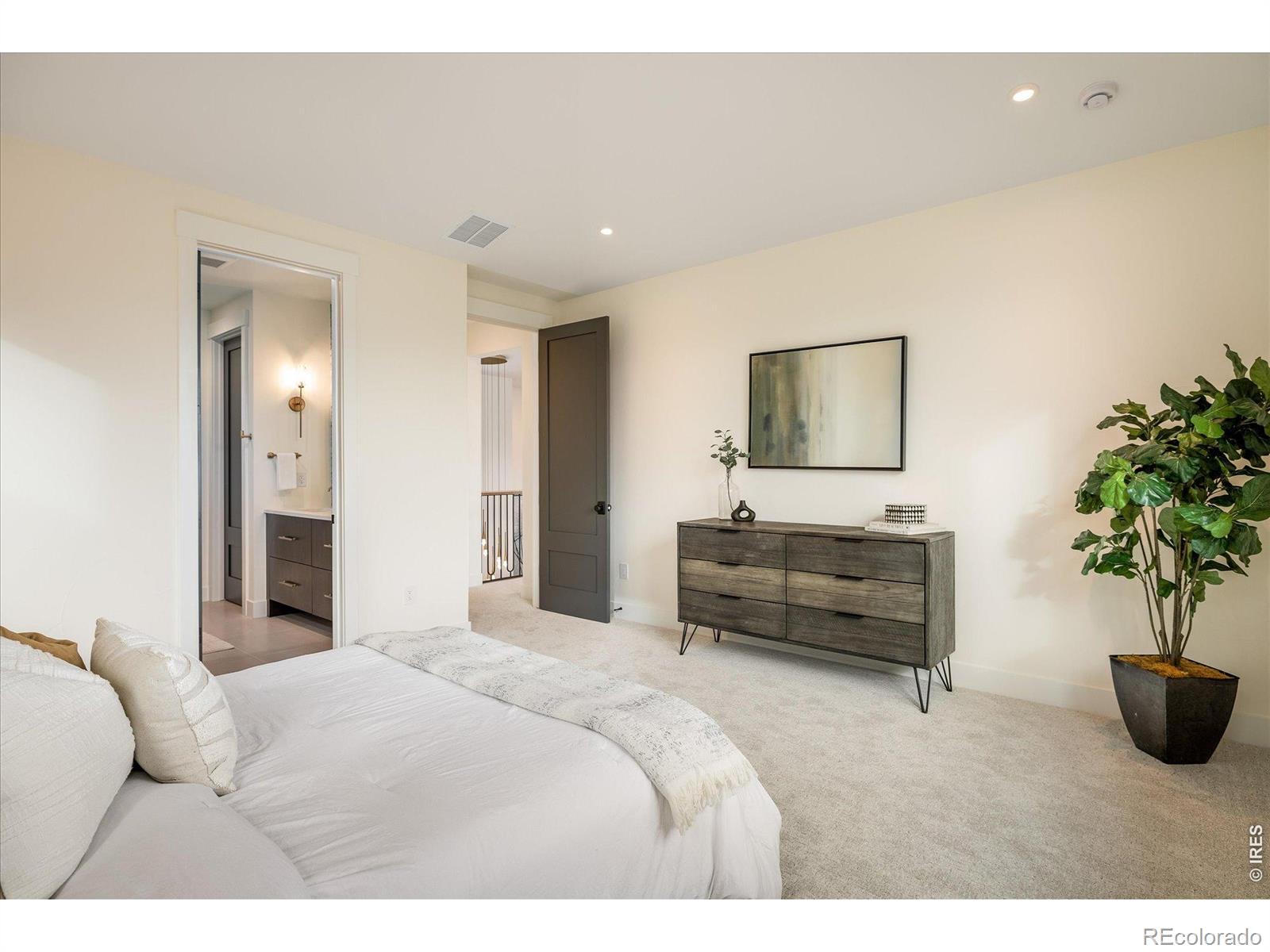 MLS Image #35 for 848  trail ridge drive,louisville, Colorado