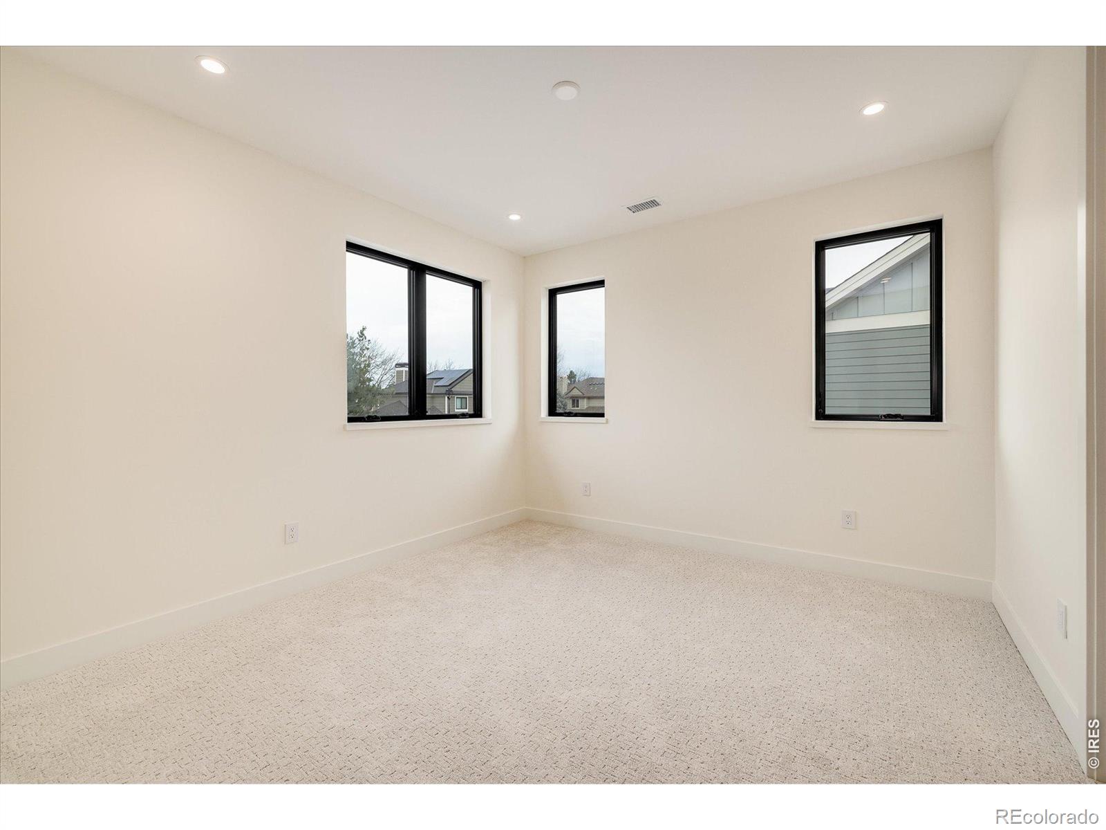 MLS Image #37 for 848  trail ridge drive,louisville, Colorado