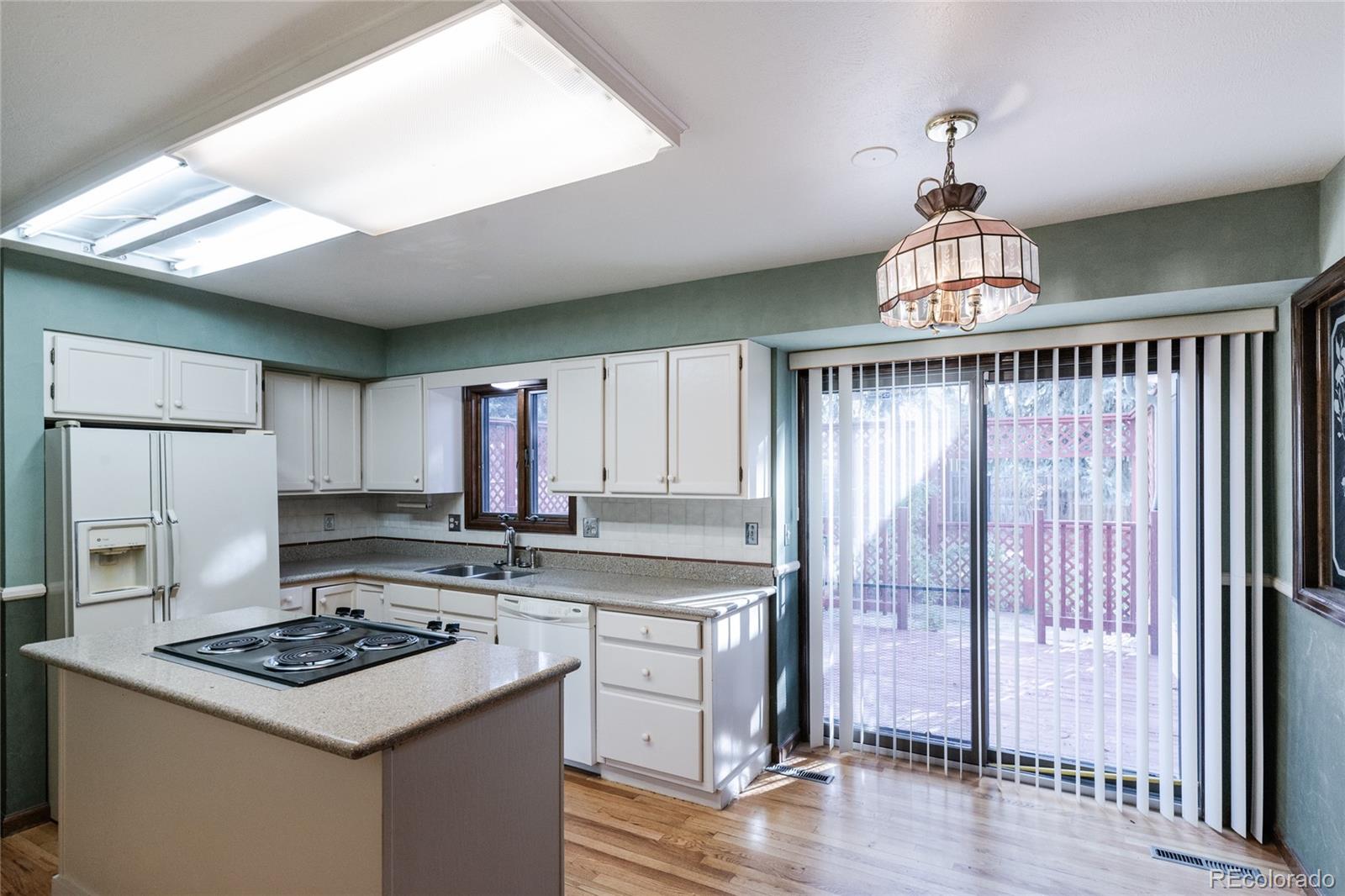 MLS Image #4 for 12280 e vassar drive,aurora, Colorado