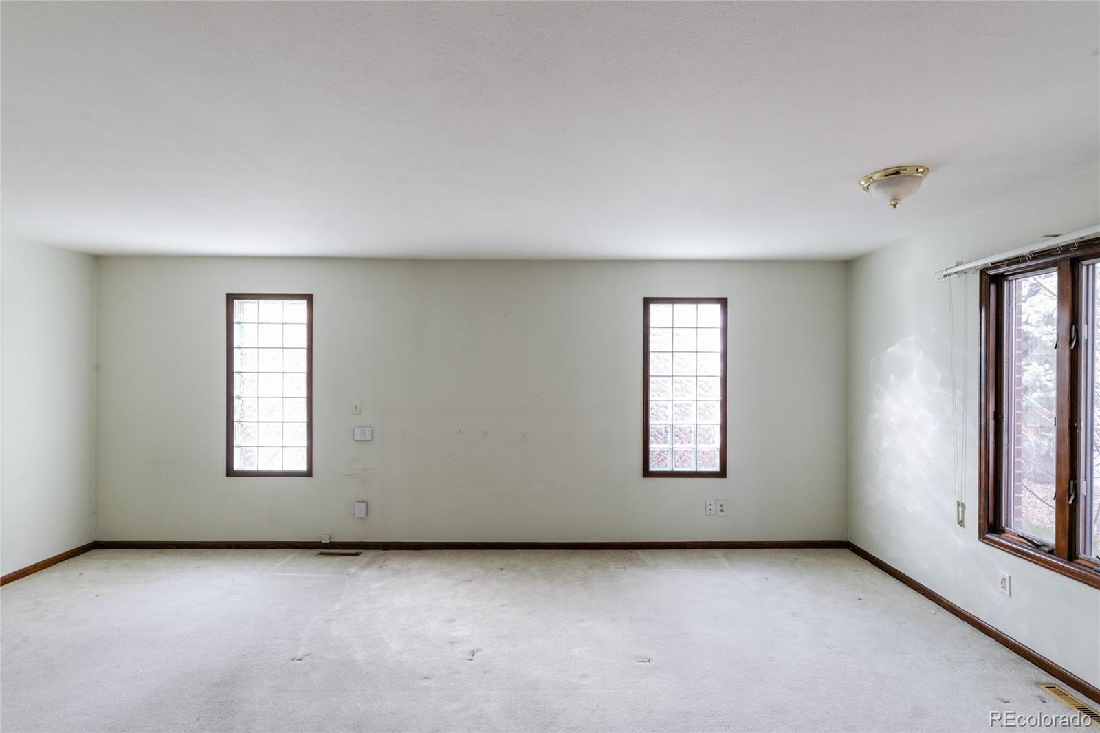 MLS Image #8 for 12280 e vassar drive,aurora, Colorado
