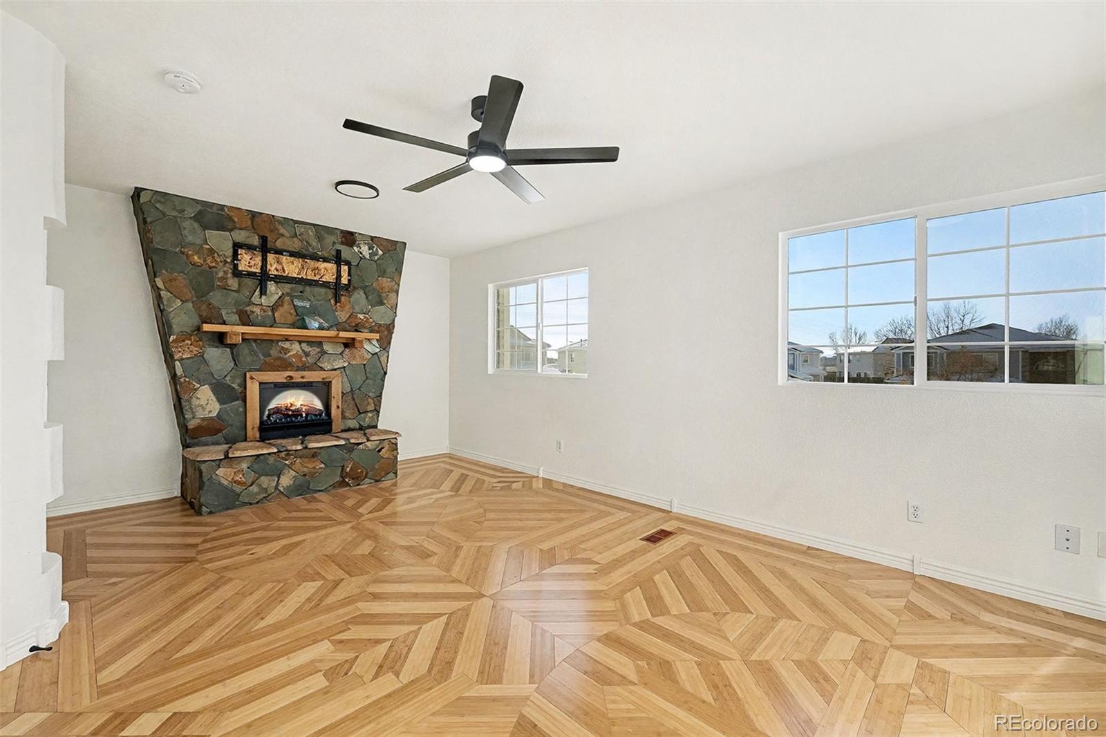 MLS Image #15 for 3900 n jebel street,denver, Colorado