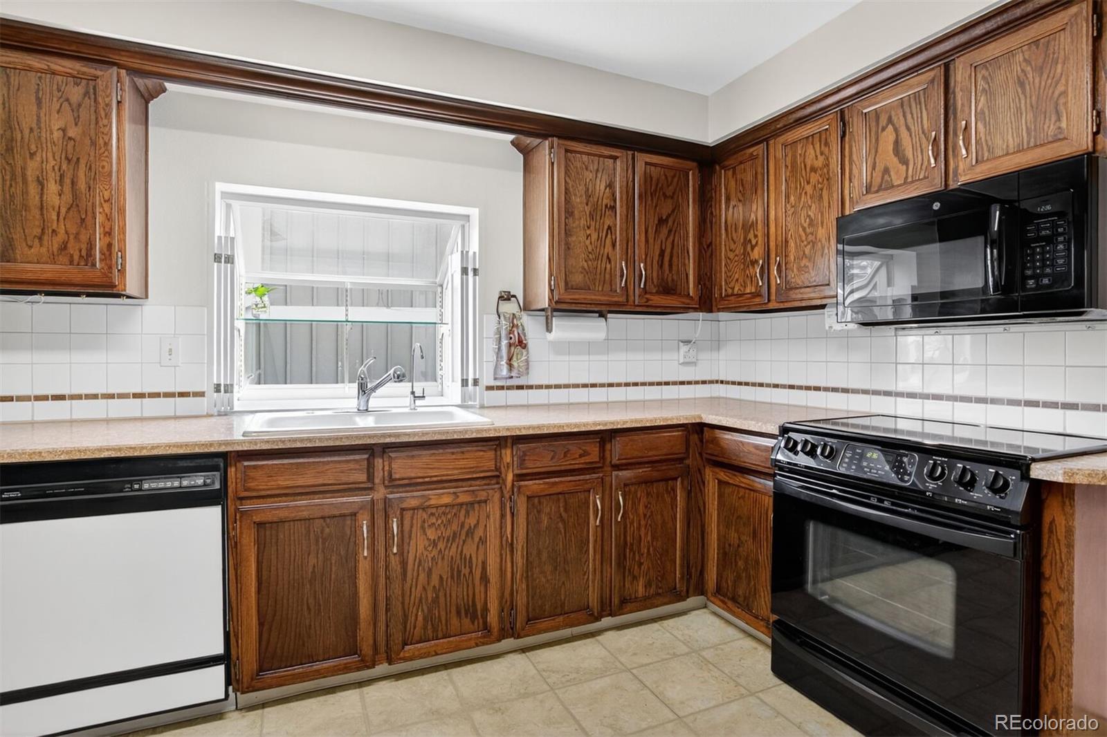 MLS Image #10 for 7933 s trenton street,centennial, Colorado