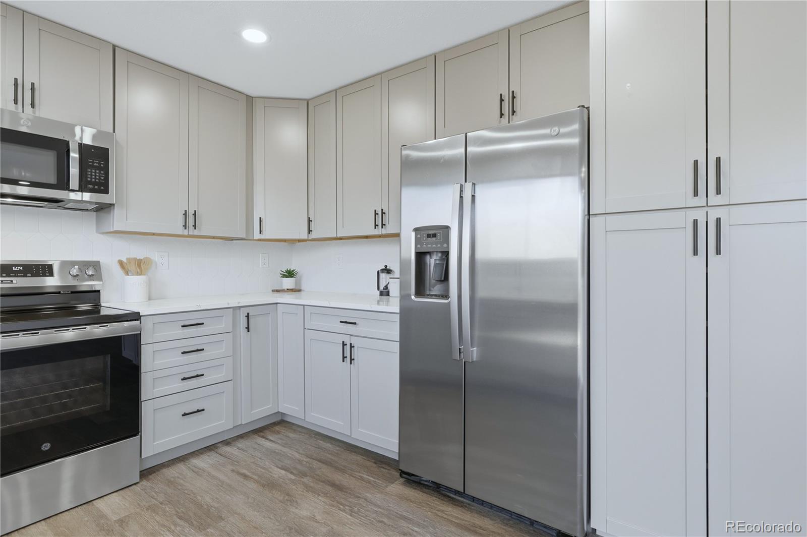 MLS Image #9 for 3173 s nucla street,aurora, Colorado