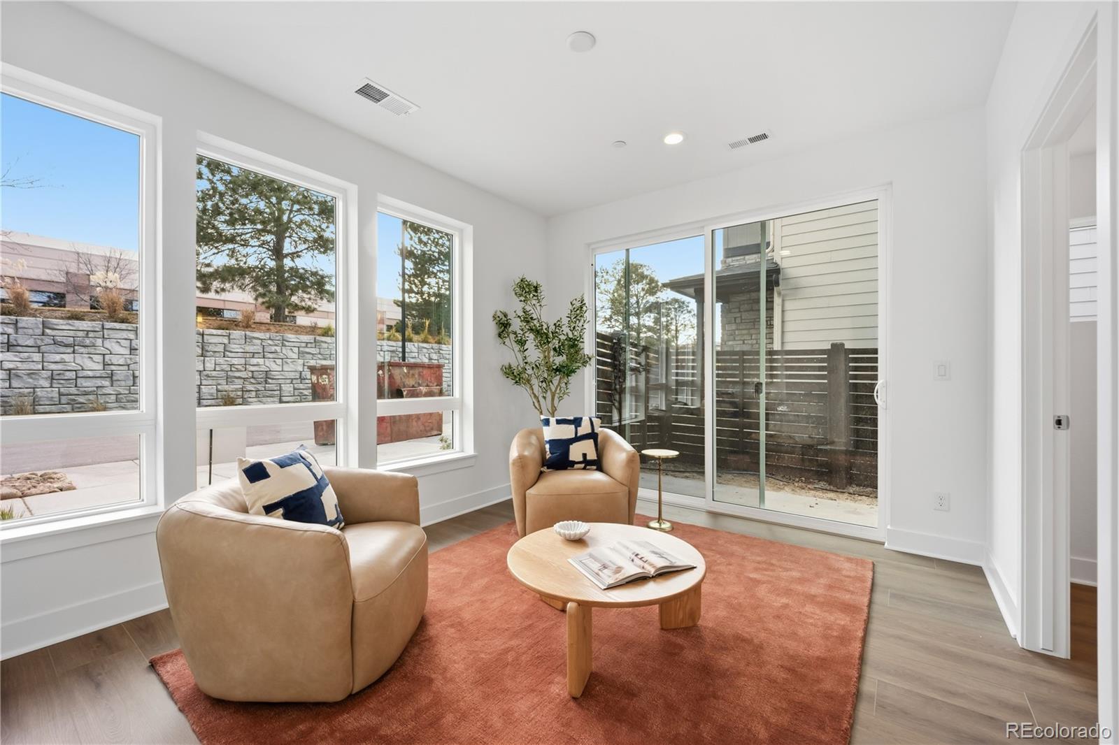 MLS Image #11 for 10916 e hinsdale circle,englewood, Colorado