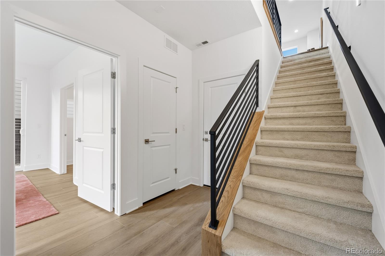 MLS Image #9 for 10916 e hinsdale circle,englewood, Colorado