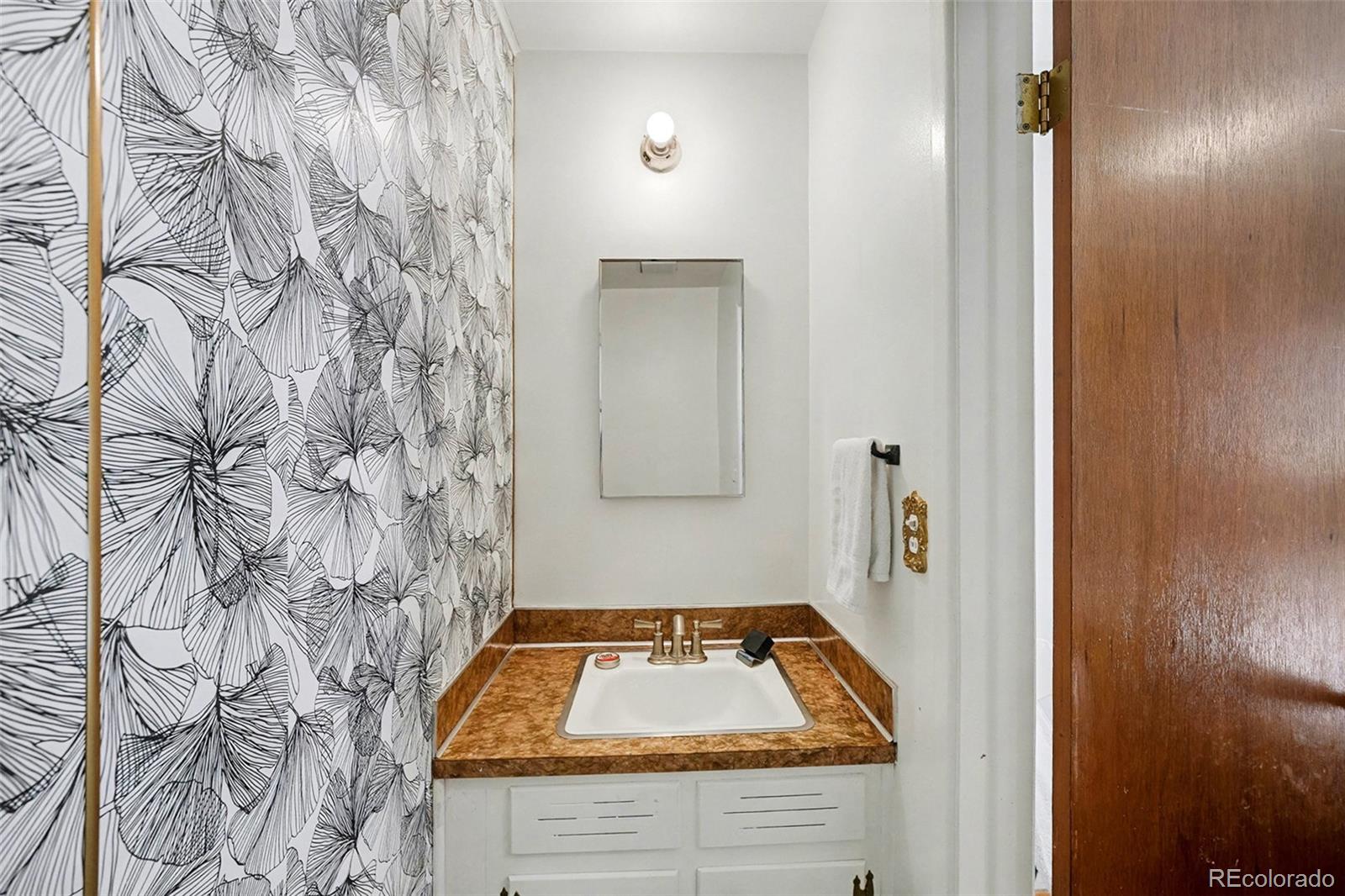 MLS Image #16 for 8166  nola drive,denver, Colorado