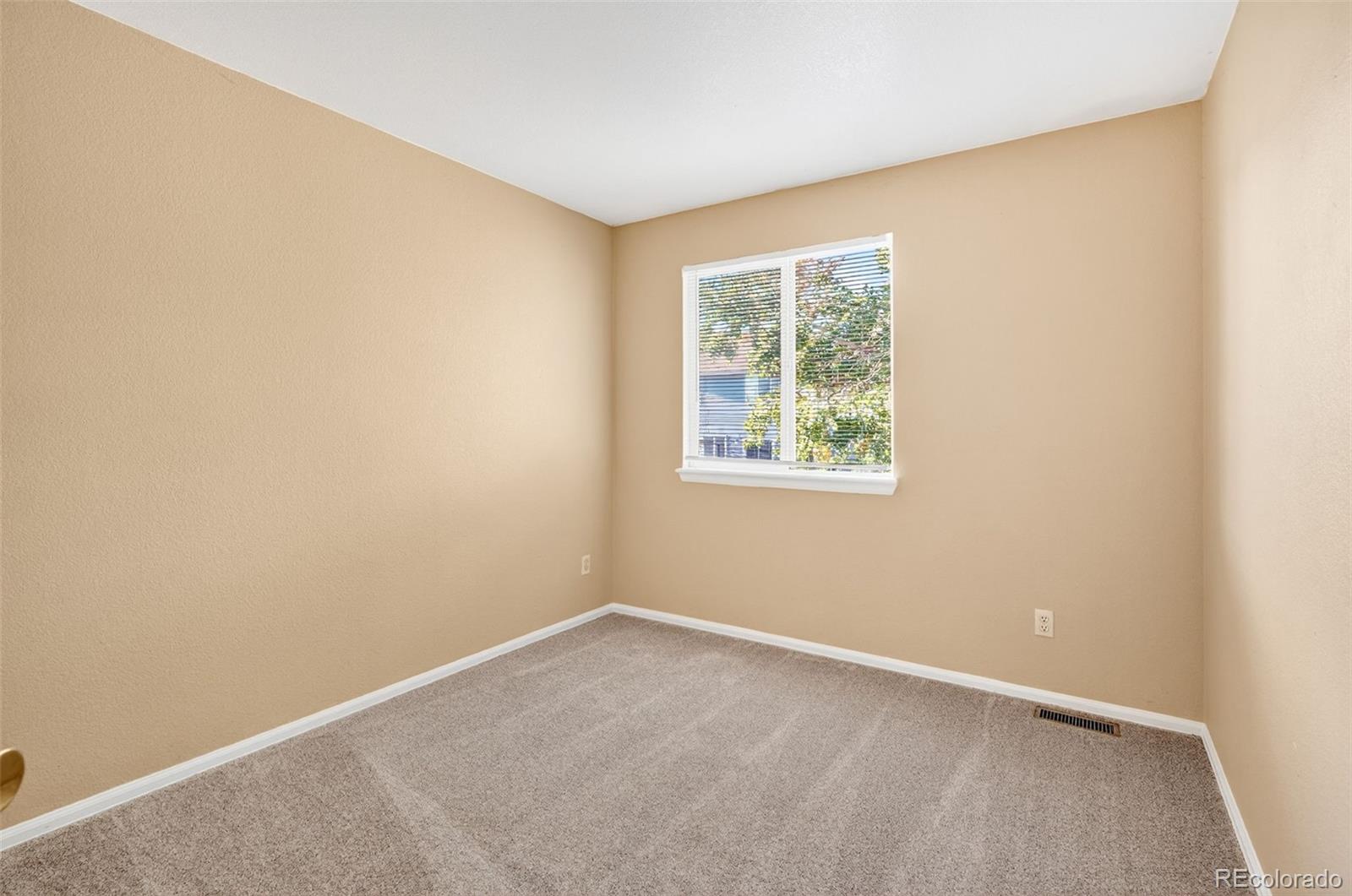 MLS Image #33 for 14330 e elk drive,denver, Colorado