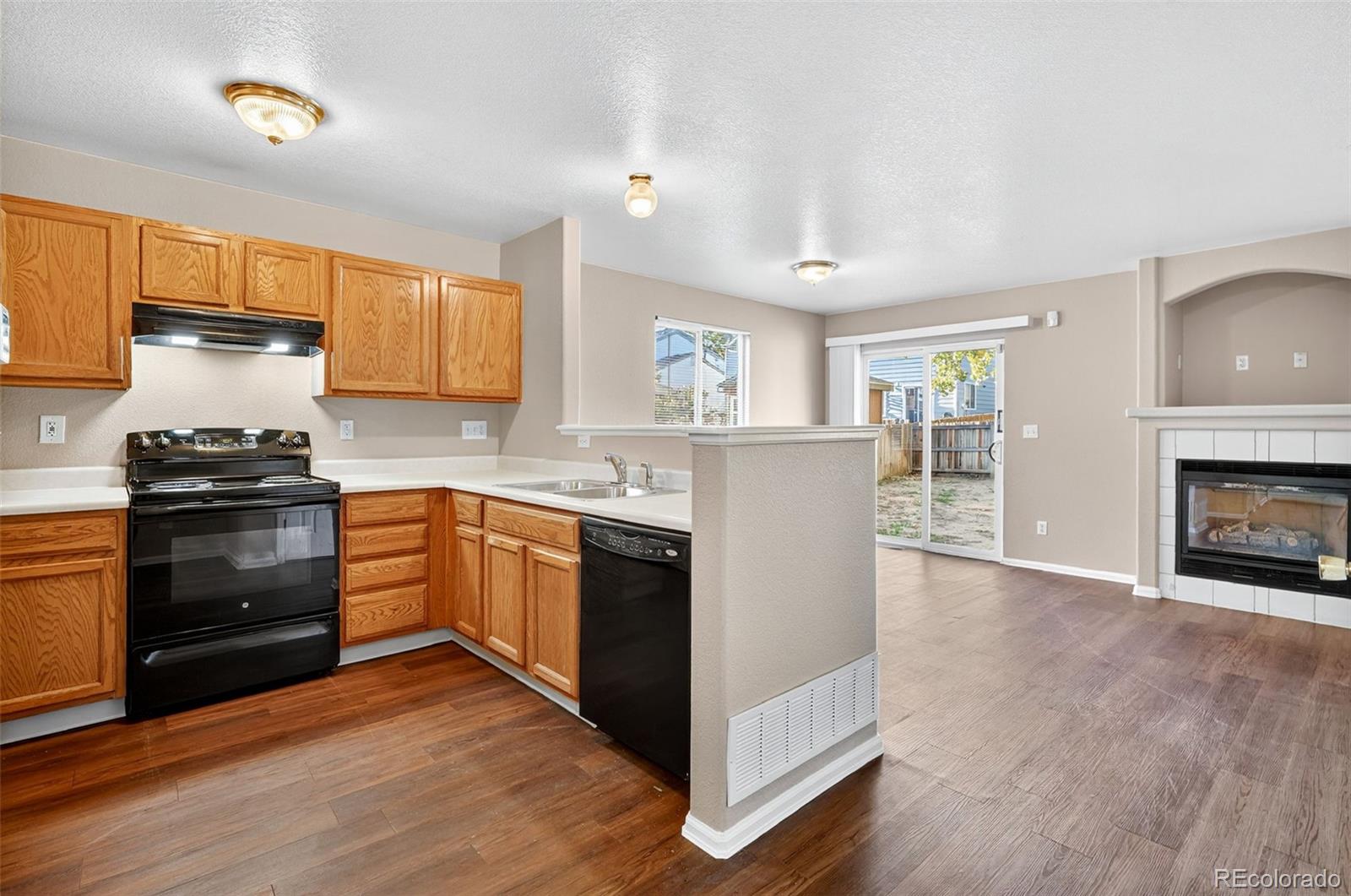 MLS Image #7 for 14330 e elk drive,denver, Colorado