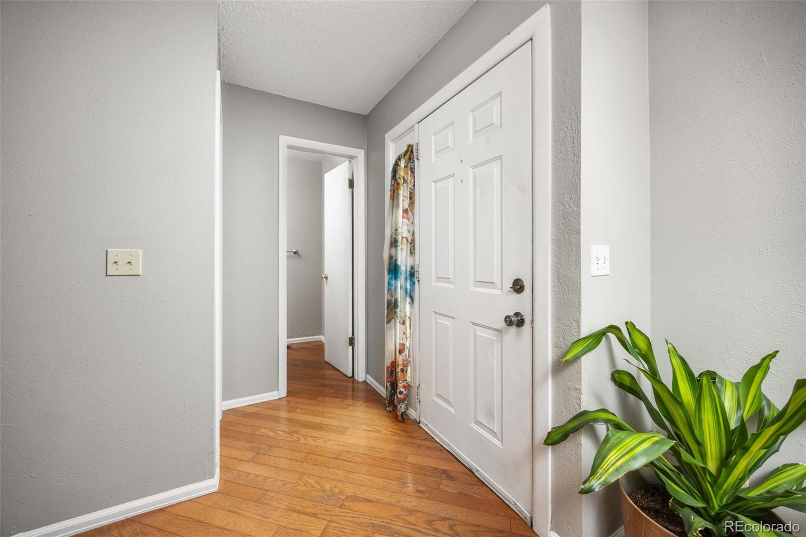 MLS Image #2 for 8782  carr loop,arvada, Colorado