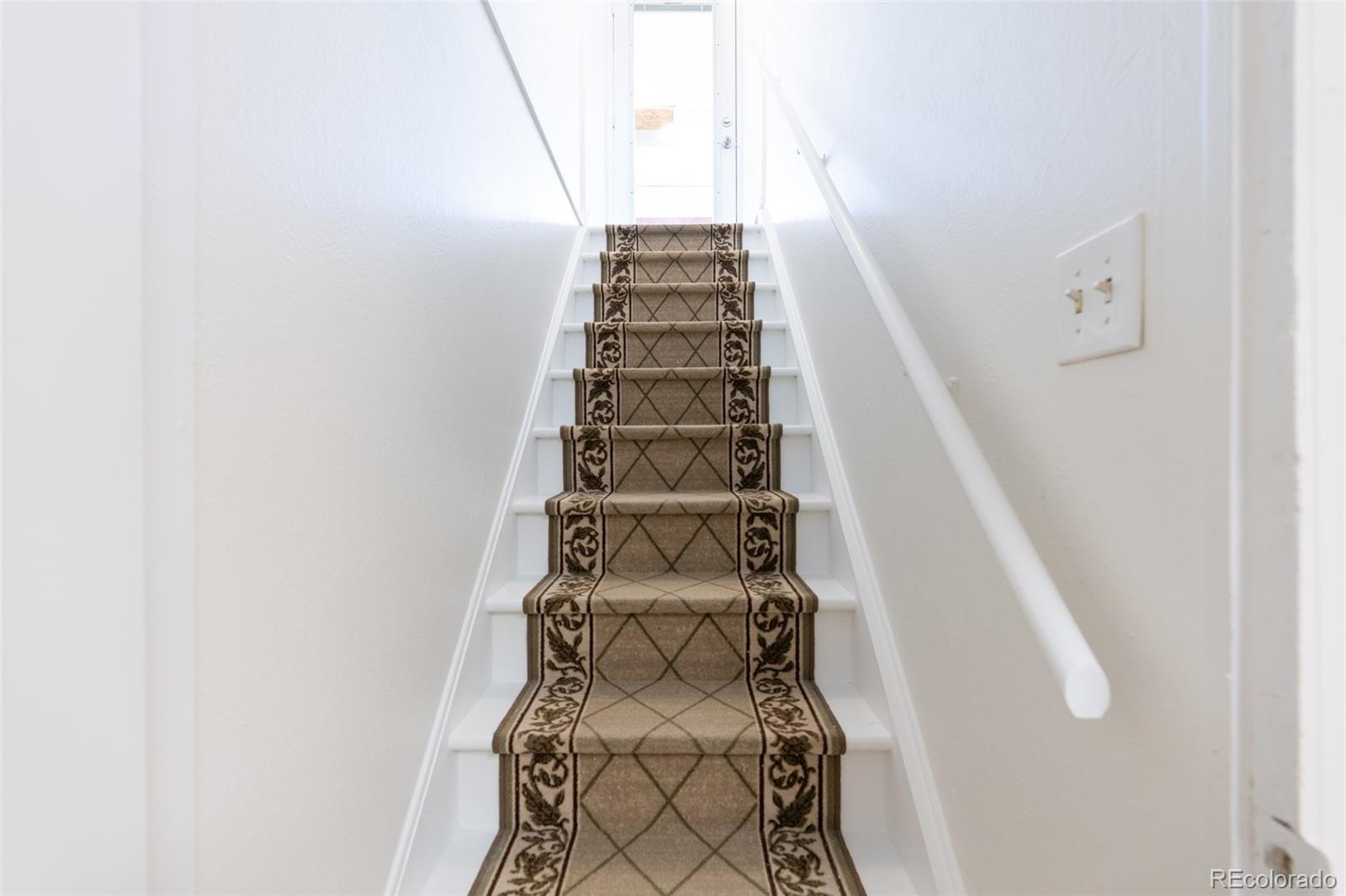 MLS Image #16 for 8268  loretta drive,denver, Colorado