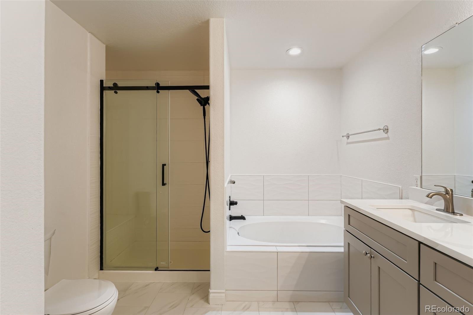 MLS Image #14 for 8376 s garland way,littleton, Colorado