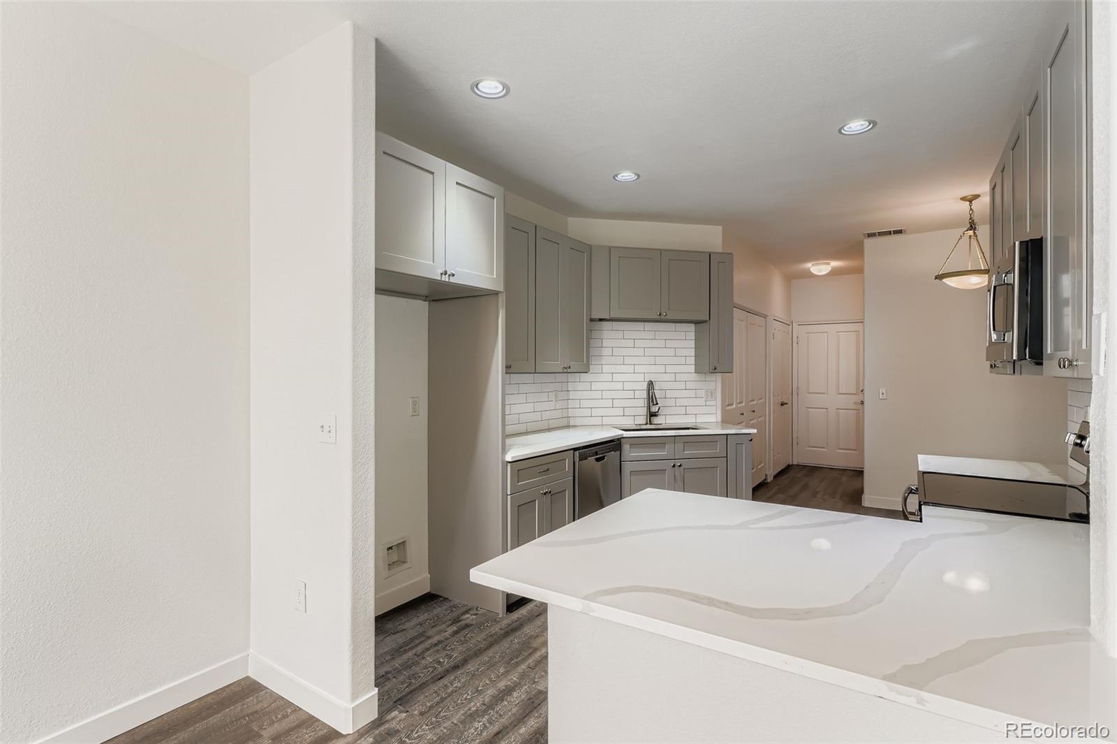 MLS Image #6 for 8376 s garland way,littleton, Colorado
