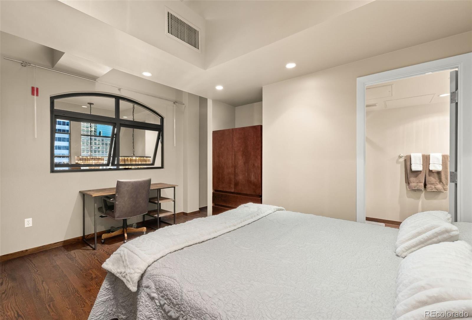MLS Image #24 for 1800  lawrence street 505,denver, Colorado
