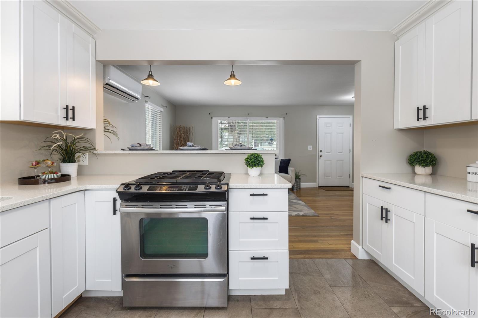 MLS Image #19 for 2217 s cherry street,denver, Colorado