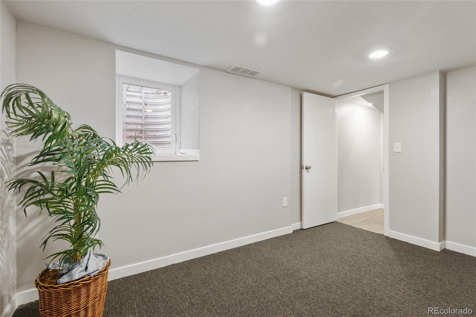 MLS Image #31 for 2217 s cherry street,denver, Colorado
