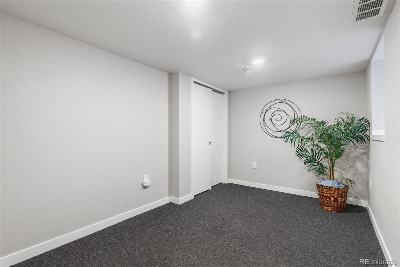 MLS Image #32 for 2217 s cherry street,denver, Colorado