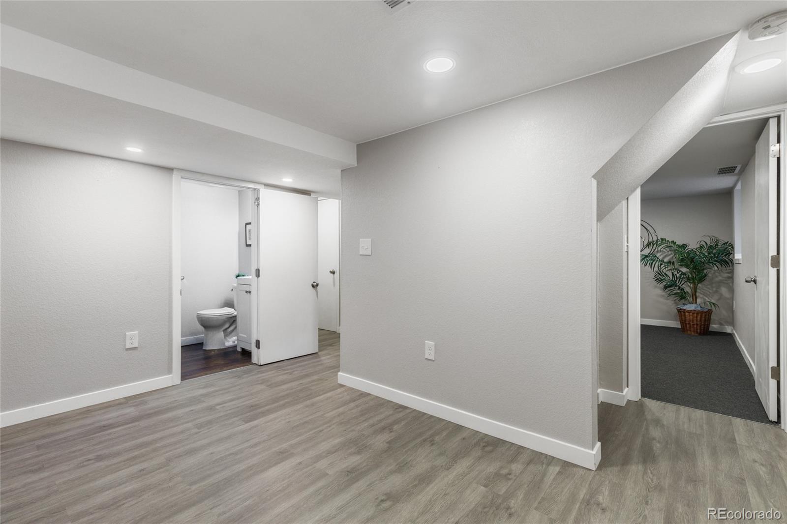 MLS Image #9 for 2217 s cherry street,denver, Colorado