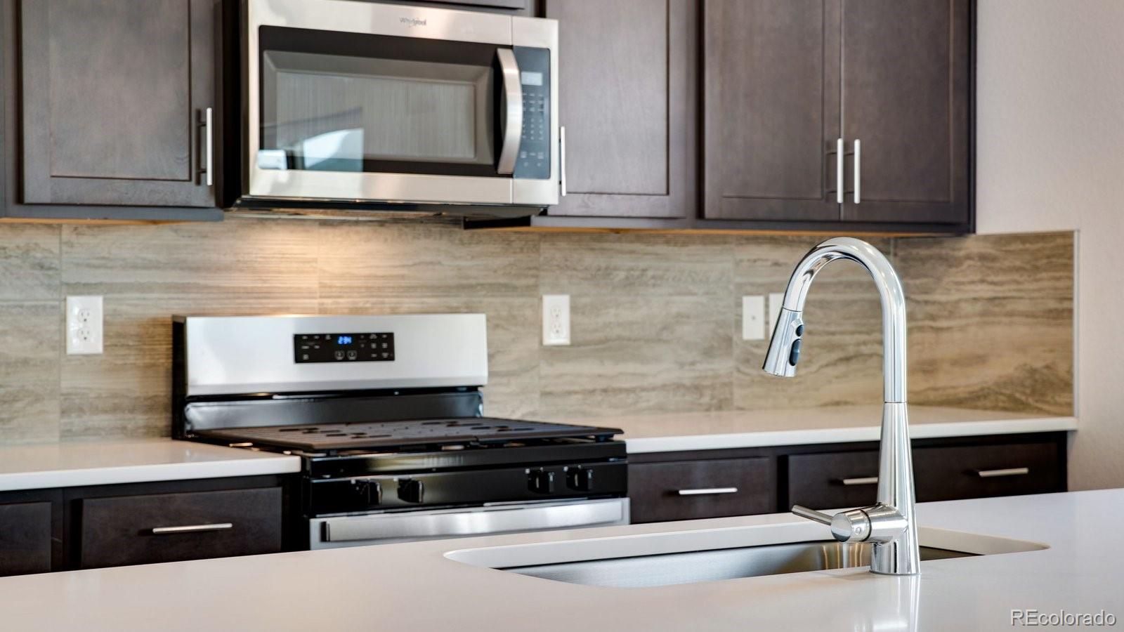 MLS Image #20 for 812 n deer park street,watkins, Colorado