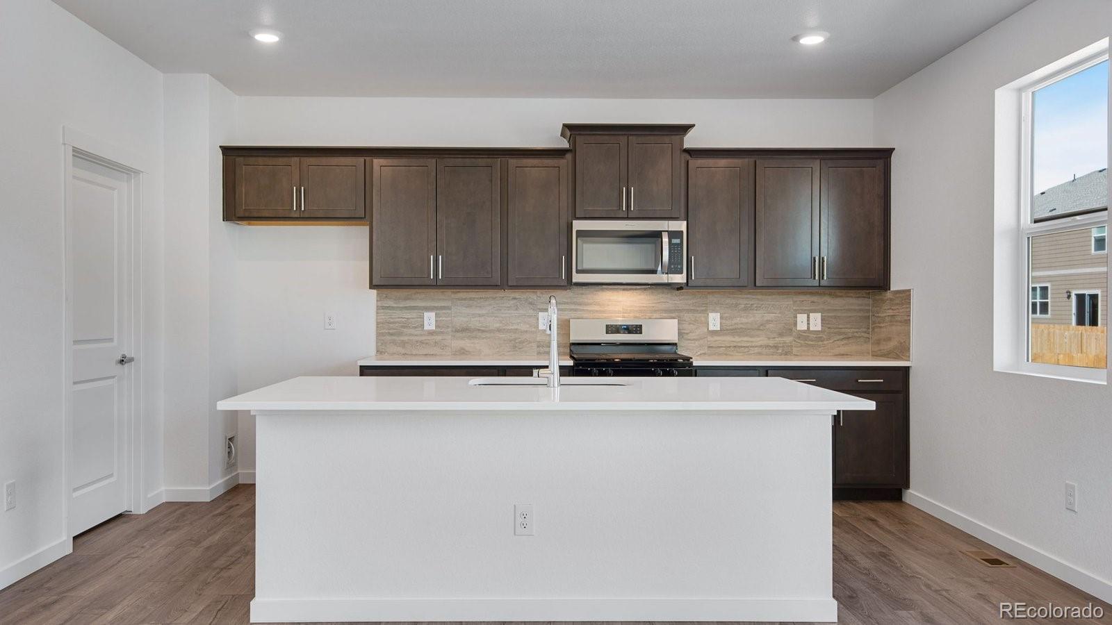 MLS Image #9 for 812 n deer park street,watkins, Colorado