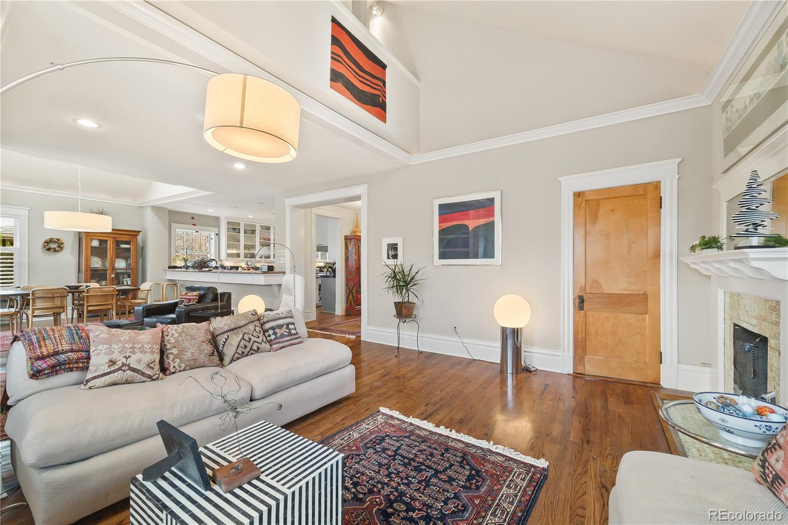 MLS Image #12 for 939 n pearl street c,denver, Colorado