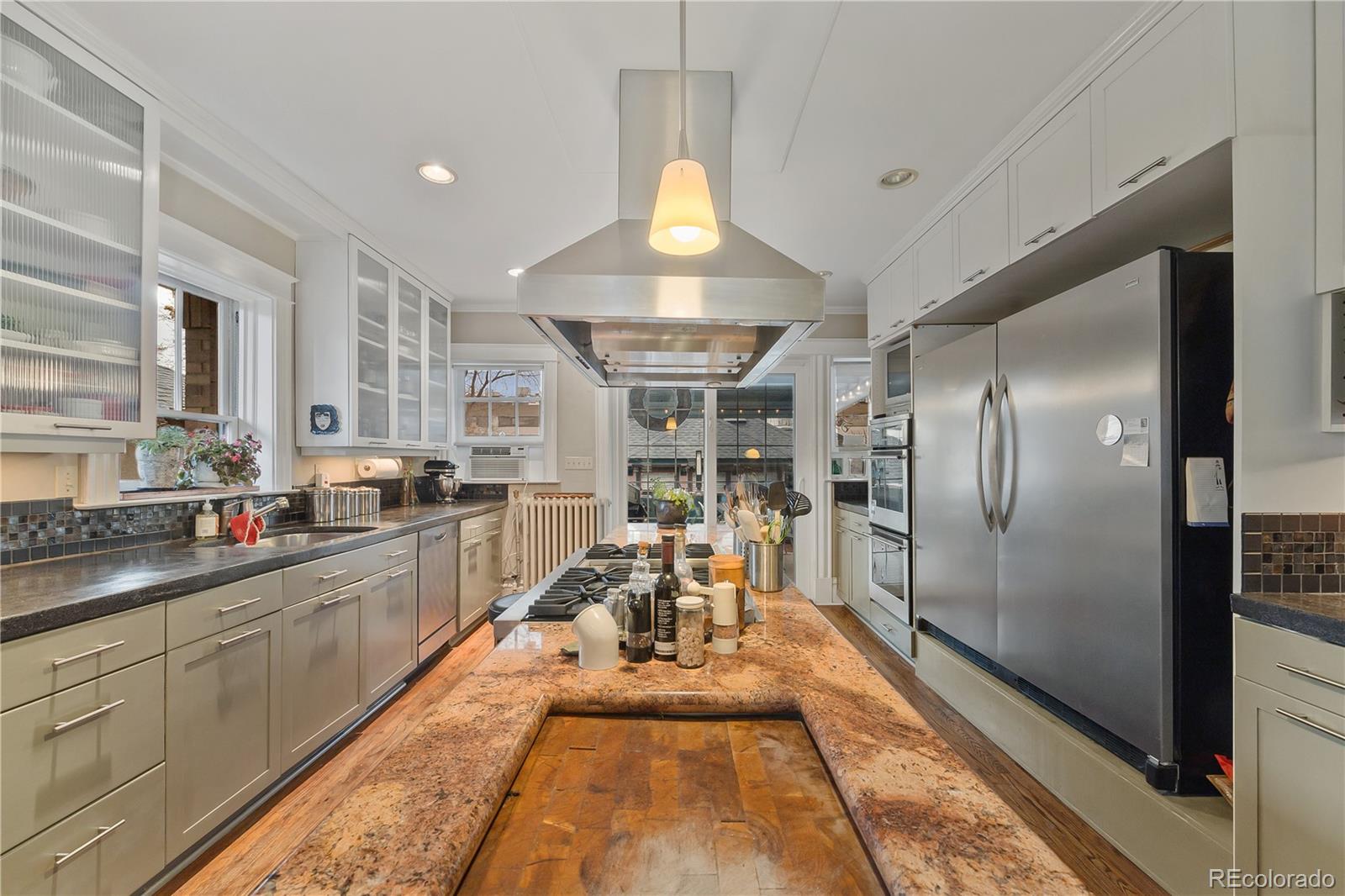 MLS Image #21 for 939 n pearl street c,denver, Colorado